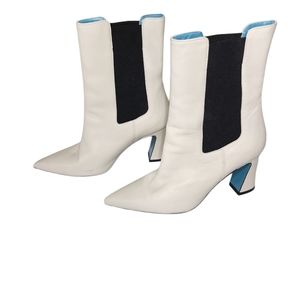 Valentina ladies leather boot size 7M Italian made genuine leather cream…